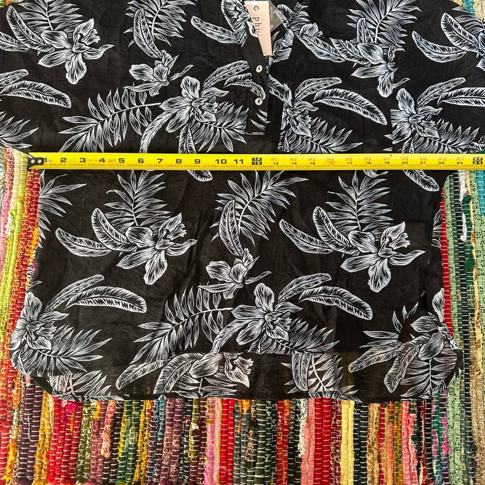Philosophy Black and White Floral Blouse Medium - Picture 5 of 8